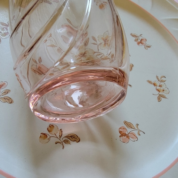 7 pc Vintage Strawberry Dish Setting Mismatched Setting - Picture 9 of 16